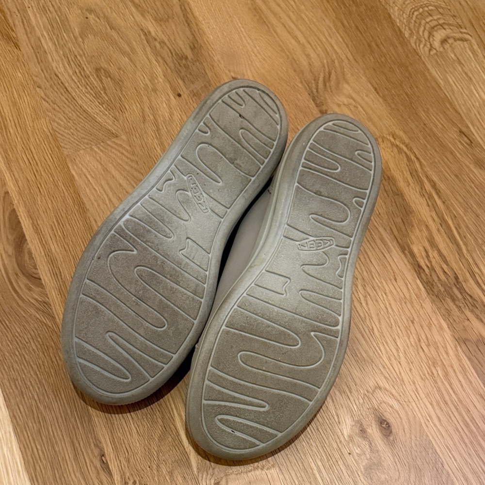 Keen Women's Taupe Lace-Up Sneakers - Picture 4 of 6